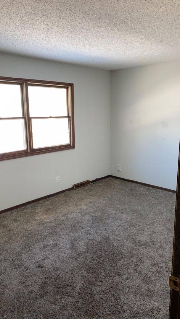 Apartment for rent at 1916 W 75th Place, Davenport, IA 52806