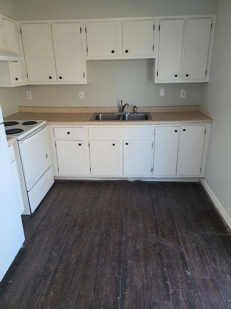 Apartment for rent at 1916 W 75th Place, Davenport, IA 52806