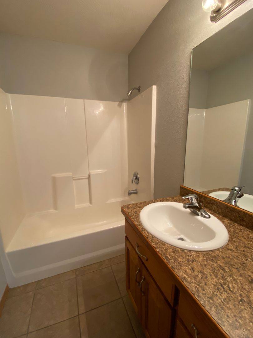 Apartment for rent at 2309-2311 W Parkview, Republic, MO 65738