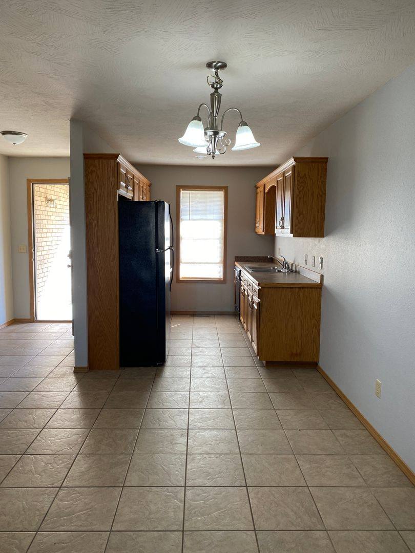 Apartment for rent at 2309-2311 W Parkview, Republic, MO 65738