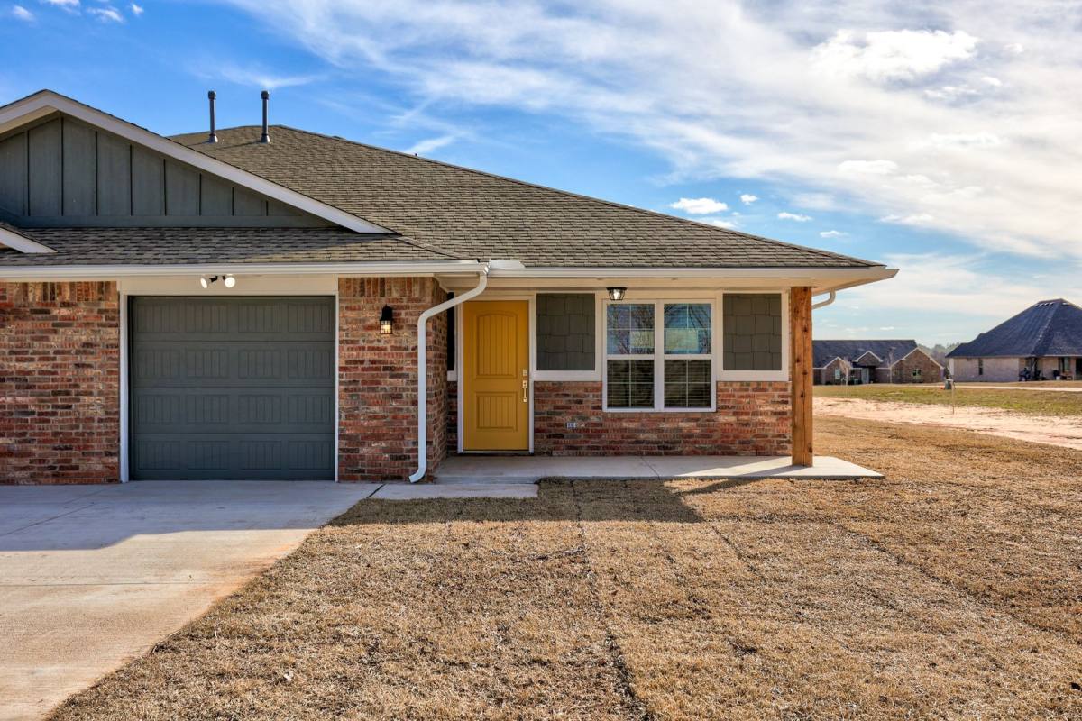 Townhouse for rent at 3400 Cemetery Rd, Noble, OK 73068