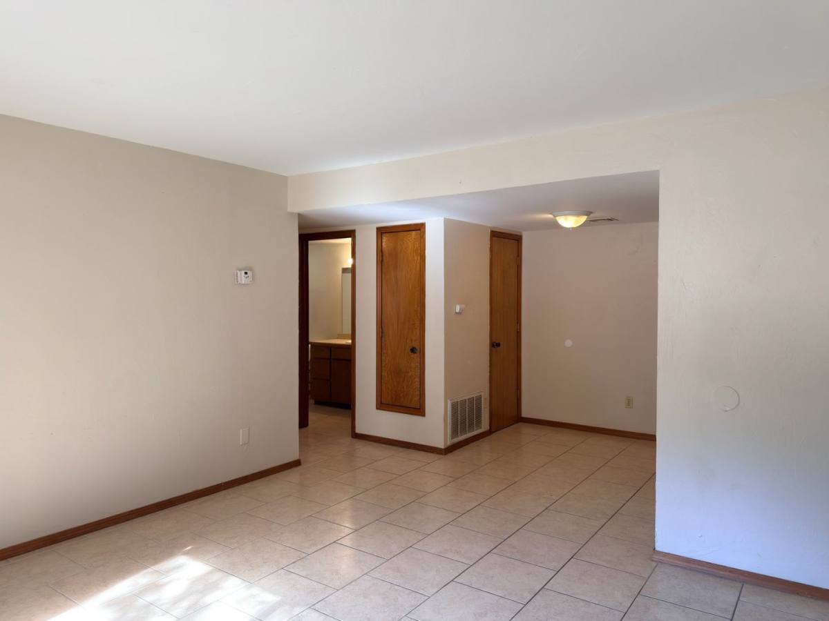 Apartment for rent at Tg, 1207 E 15th, Ada, OK 74820