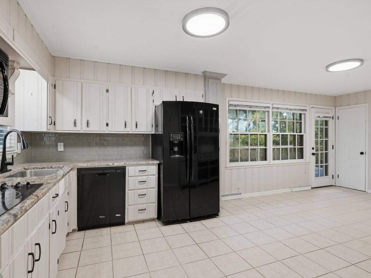 House for rent at 4006 Devon St SE, Huntsville, AL 35802