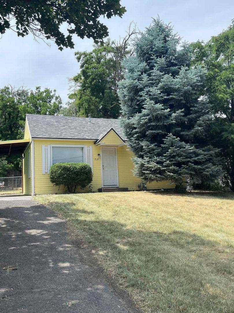 House for rent at 717 SW 4th St, Pendleton, OR 97801