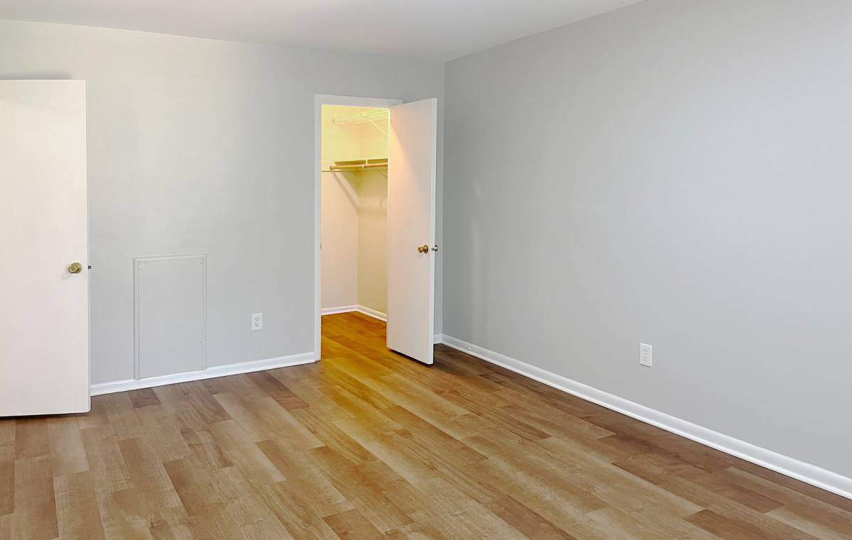 Apartment for rent at 3322 Woodburn Village Dr, Annandale, VA 22003