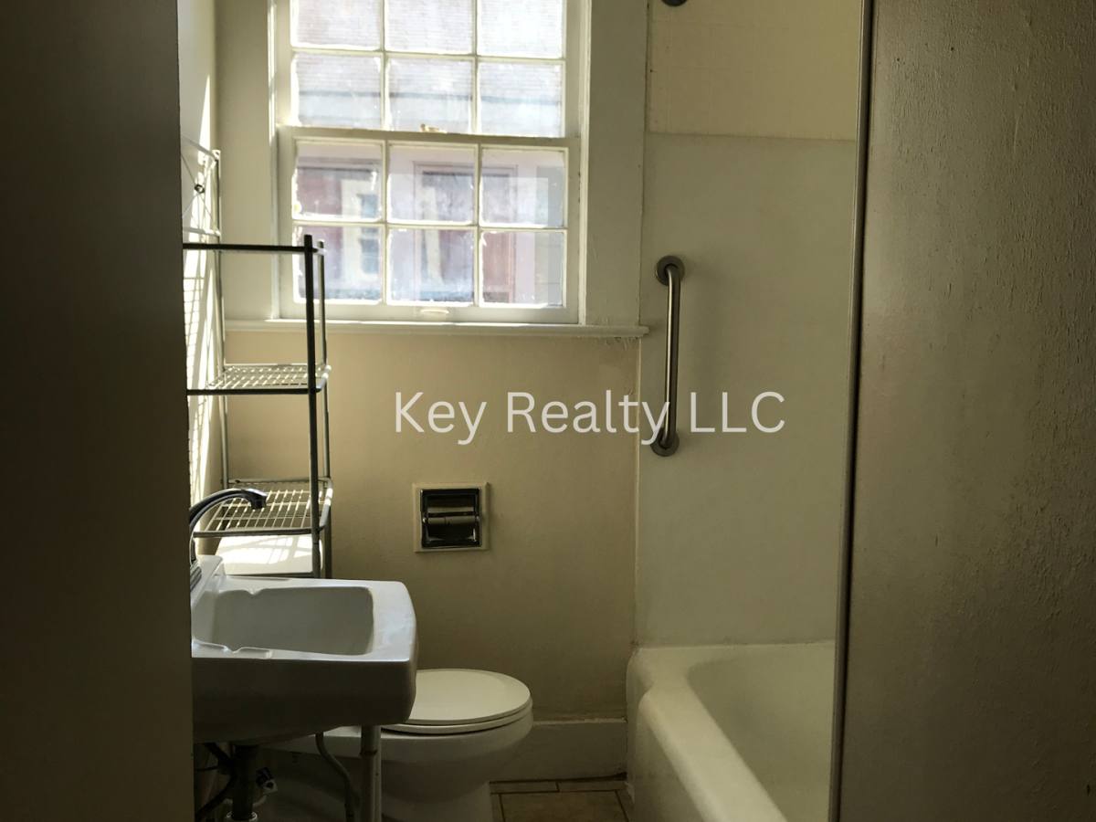 House for rent at 2309 Elliott St, Alexandria, LA 71301