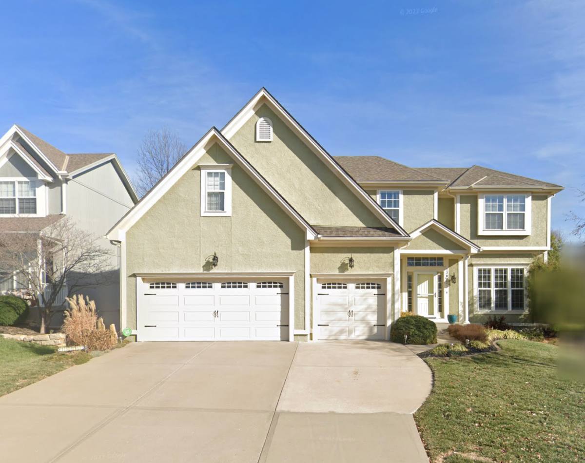 House for rent at 13817 Hauser St, Overland Park, KS 66221