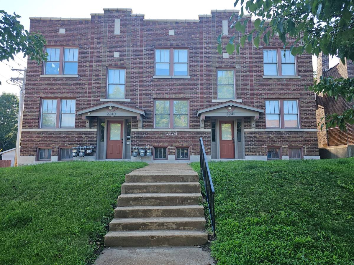 Apartment for rent at 2241-2243 California Ave, St. Louis, MO 63104