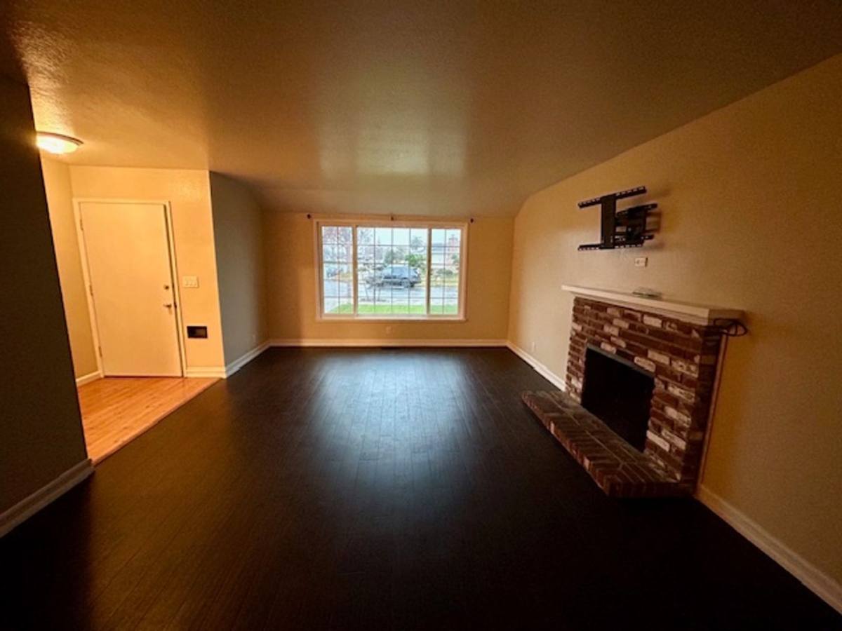 House for rent at 1653 Los Gatos Way, Salinas, CA 93906