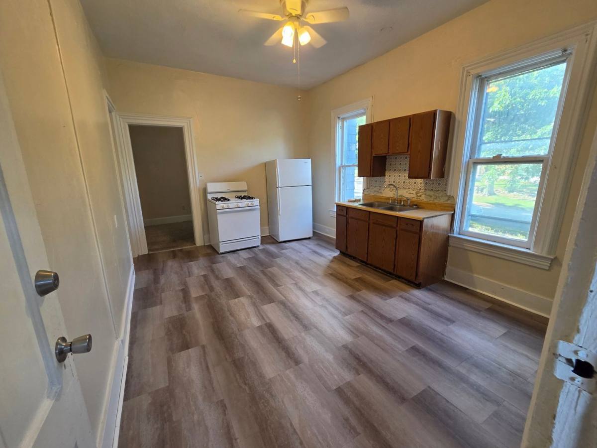 House for rent at 262 W 21st St #3, Erie, PA 16502
