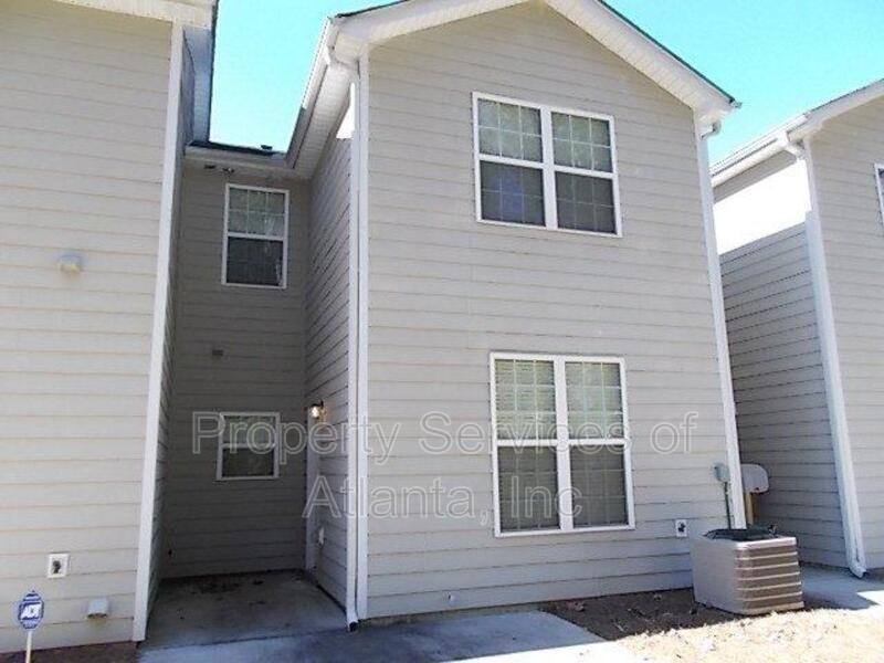 Townhouse for rent at 7420 Battlecreek Lane, Jonesboro, GA 30236