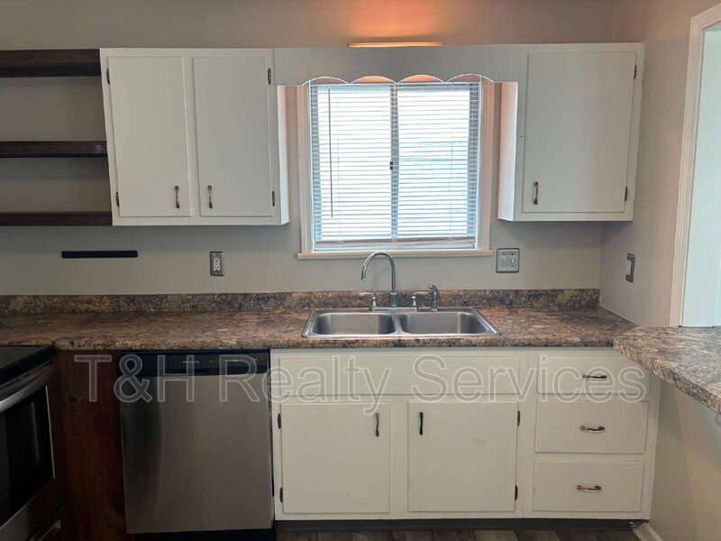 Apartment for rent at 5050 Hardegan St, Indianapolis, IN 46227