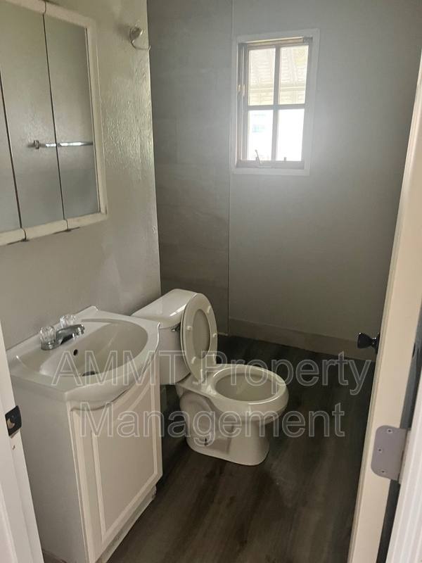 Apartment for rent at 1347 22nd Ave SW, Cedar Rapids, IA 52404