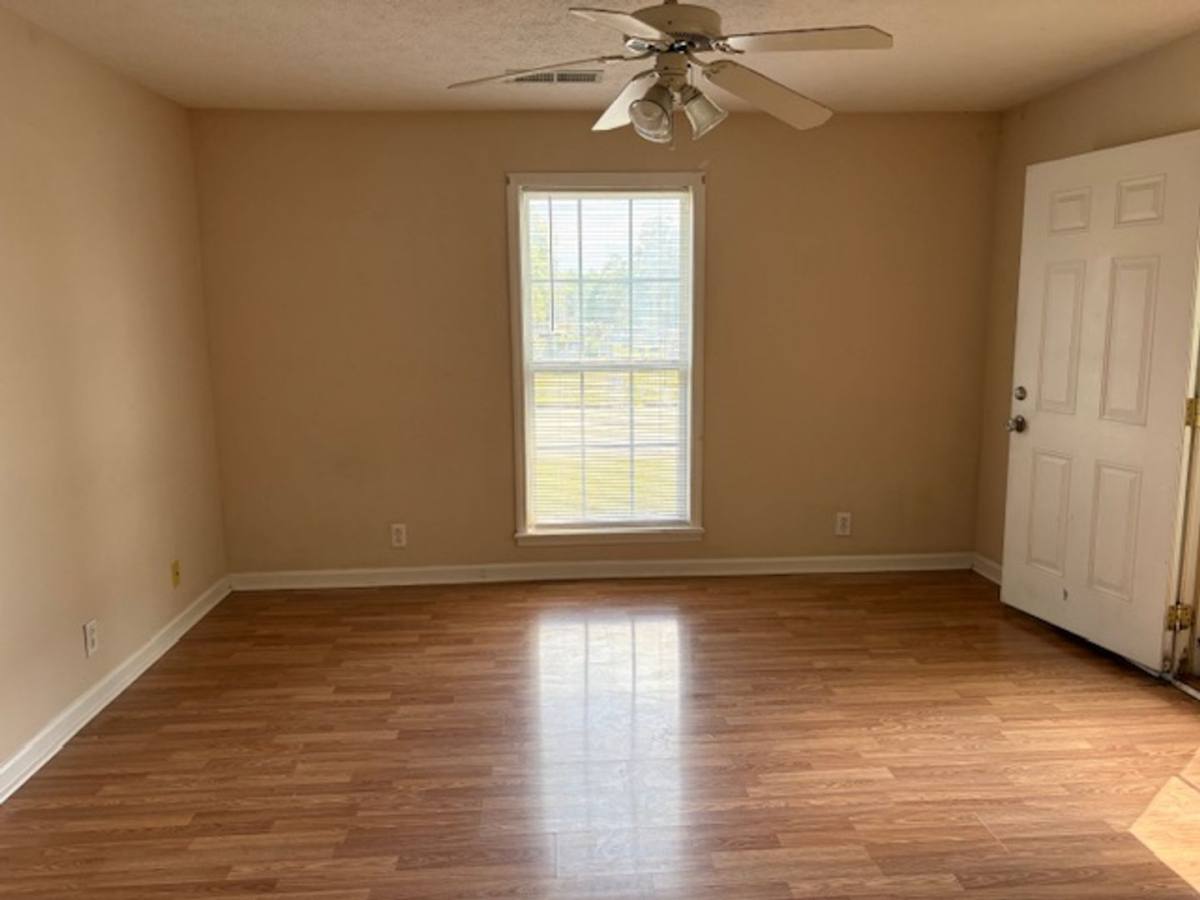 Townhouse for rent at 717-B N Highland Ave, Murfreesboro, TN 37130