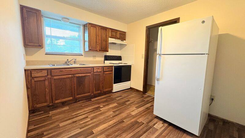 Apartment for rent at 1406 Magnolia W #7, Excelsior Springs, MO 64024