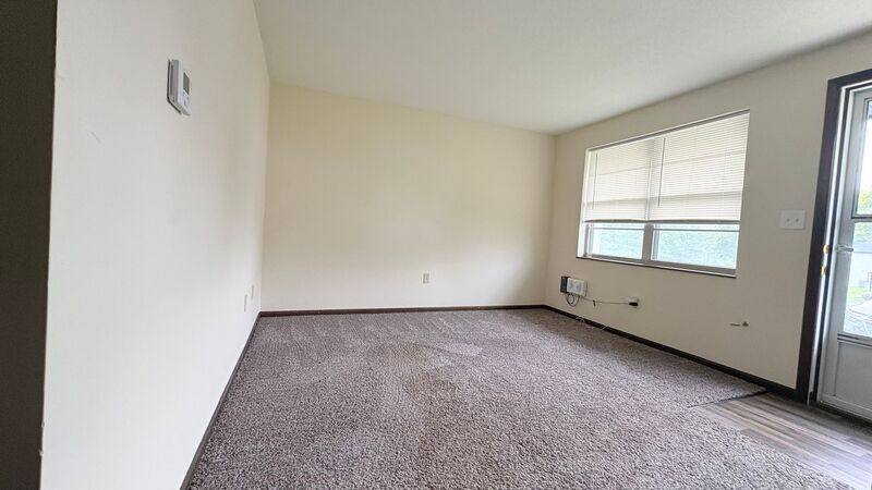 Apartment for rent at 1406 Magnolia W #7, Excelsior Springs, MO 64024