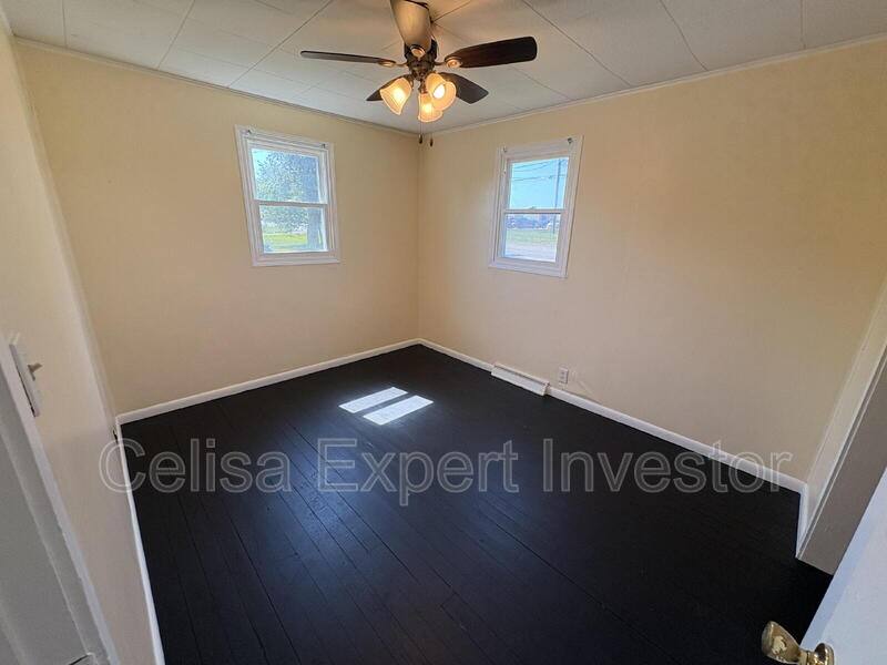 House for rent at 6418 Huguenard Rd, Fort Wayne, IN 46818
