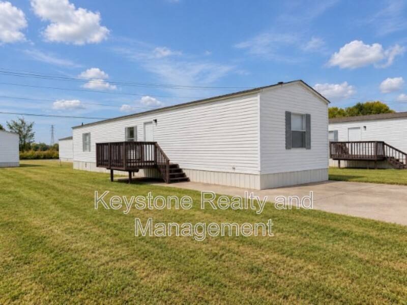 House for rent at 805 Monroe Lane, Oak Grove, KY 42262