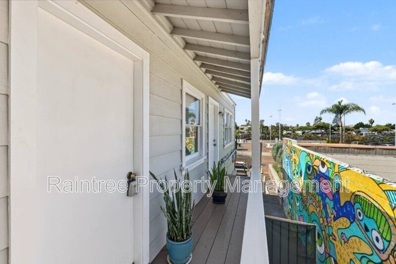 Apartment for rent at 146 N Cedros Ave, Solana Beach, CA 92075