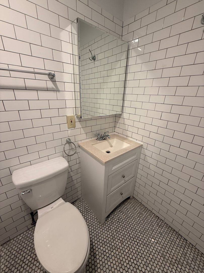 Apartment for rent at 184 Broadway, Newburgh, NY 12550