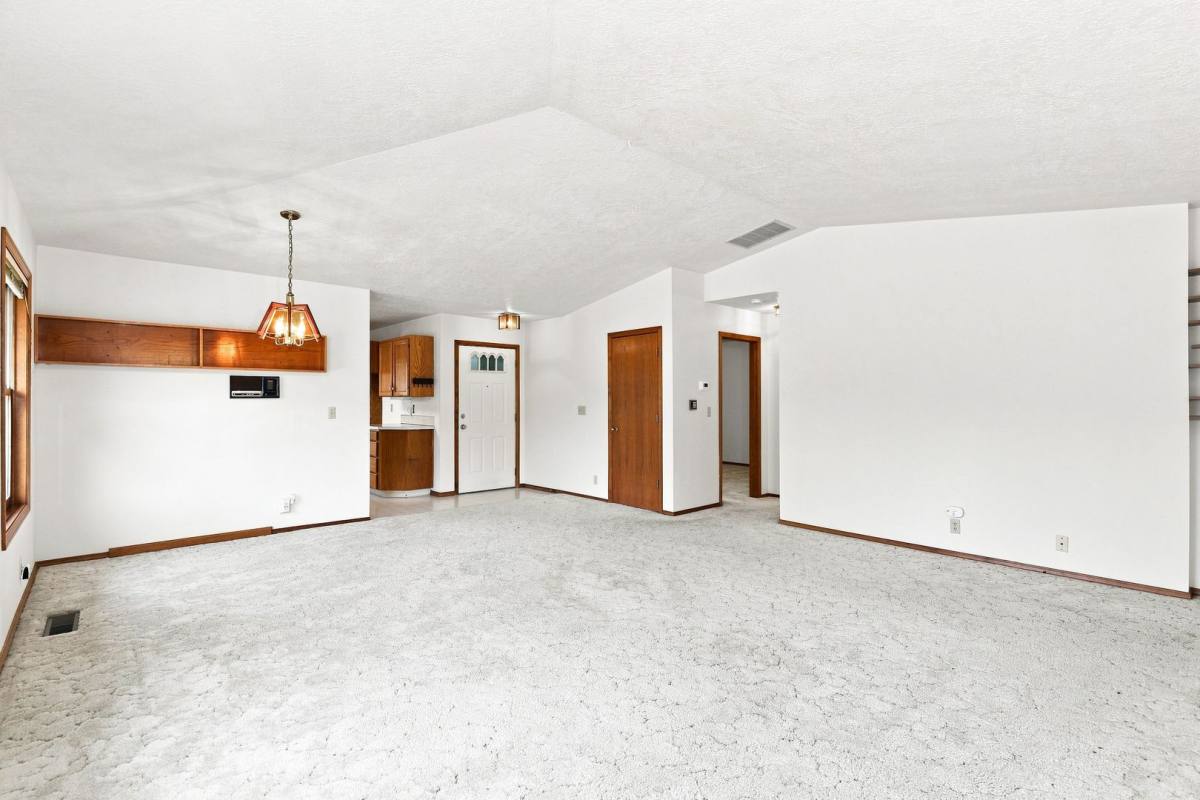 House for rent at 751 Catron St N, Monmouth, OR 97361