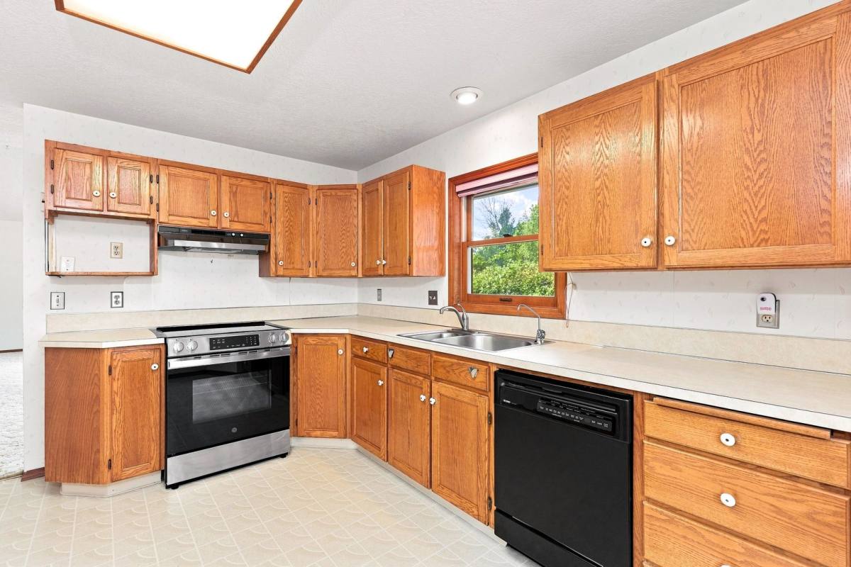 House for rent at 751 Catron St N, Monmouth, OR 97361