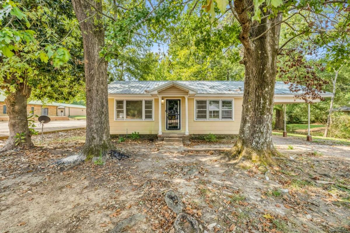 House for rent at 714 Post St, Tupelo, MS 38804
