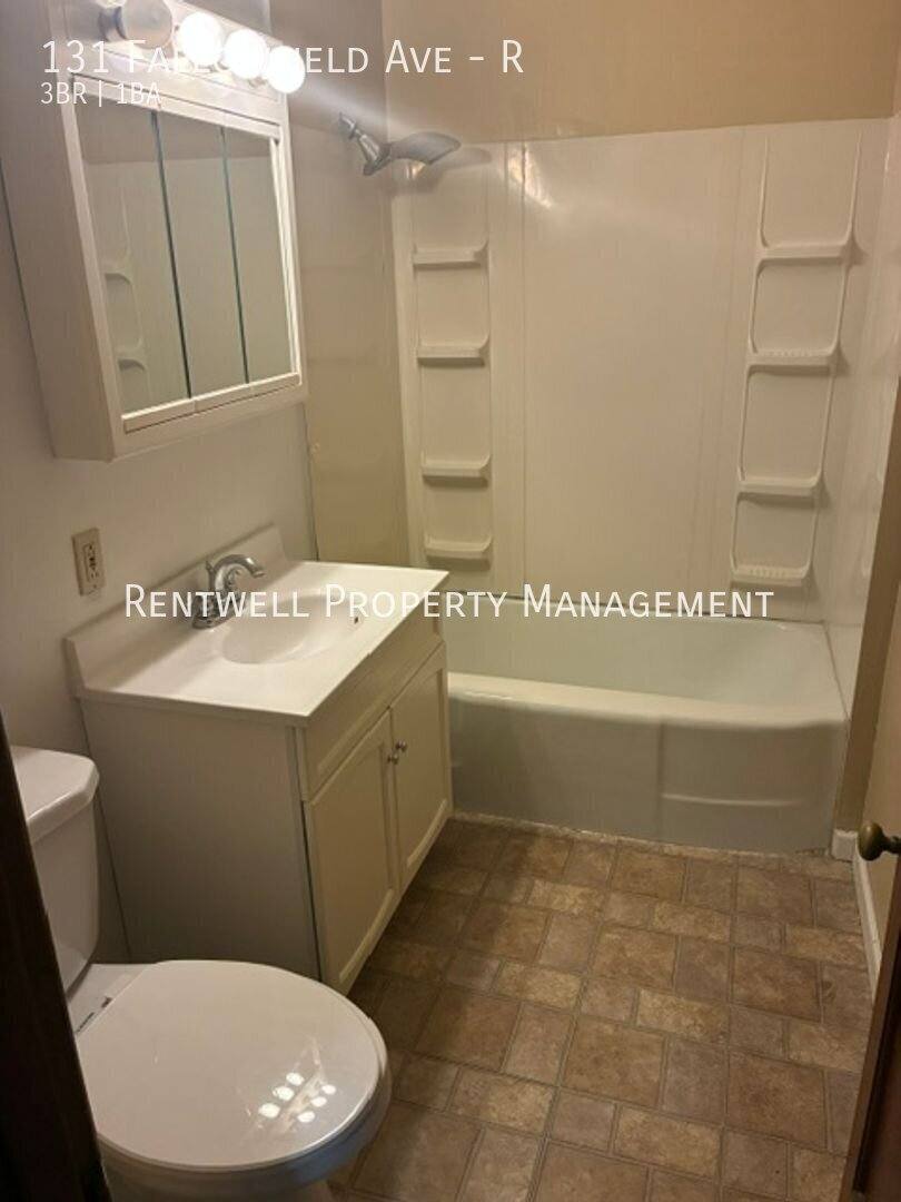 House for rent at 131 Fallowfield Ave #R, Charleroi, PA 15022