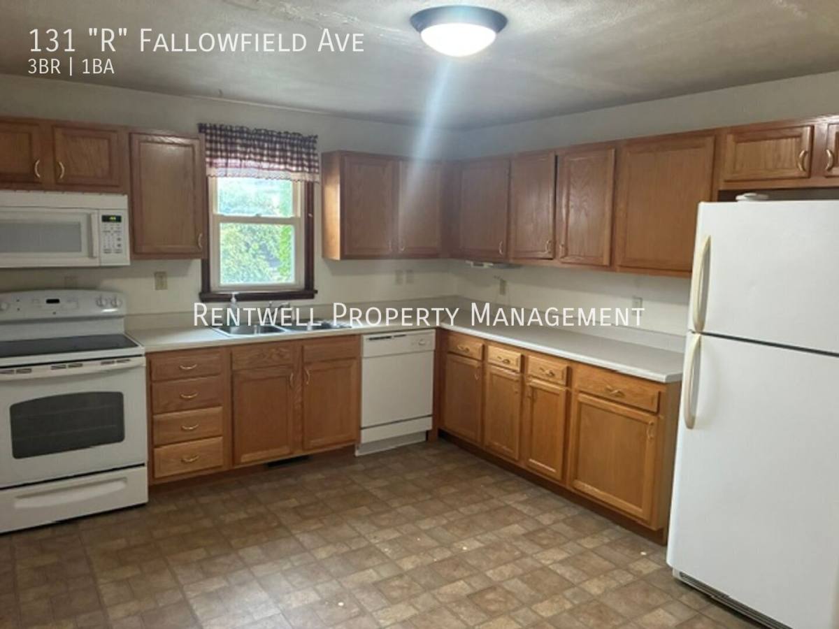 House for rent at 131 Fallowfield Ave #R, Charleroi, PA 15022