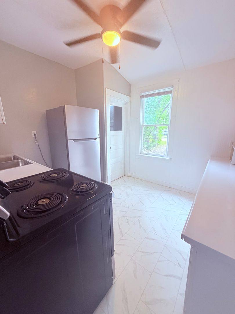 House for rent at 317 8th Ave SW, Aberdeen, SD 57401