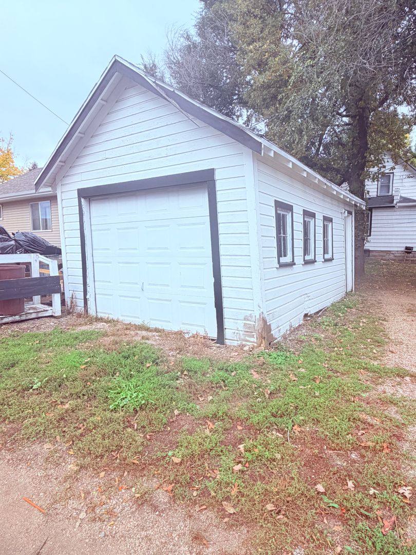 House for rent at 317 8th Ave SW, Aberdeen, SD 57401