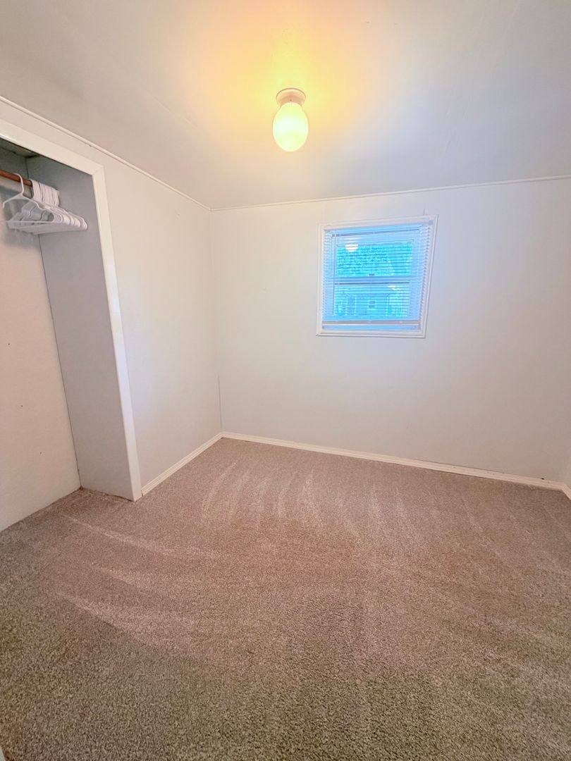 House for rent at 317 8th Ave SW, Aberdeen, SD 57401