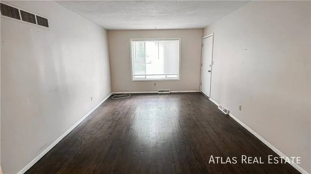 Apartment for rent at 6650 Maywood Ave #B, Kansas City, MO 64133
