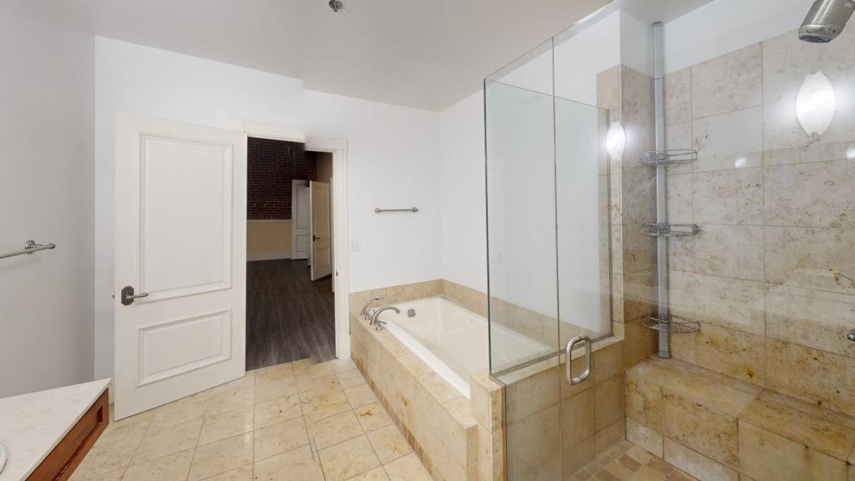 Apartment for rent at 1511 Washington Ave, St. Louis, MO 63103