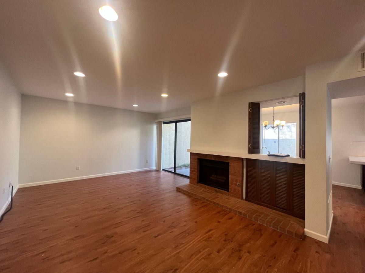 Townhouse for rent at 4458 Via Pasear, San Diego, CA 92122