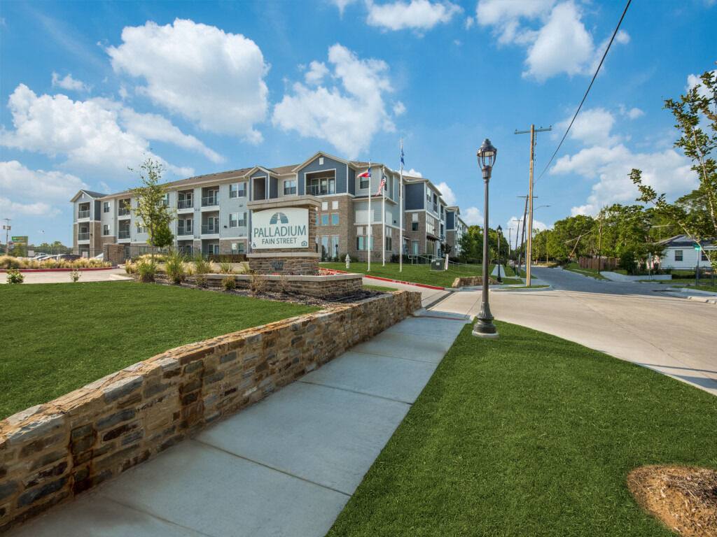 Apartment for rent at Palladium Fain Street, 1069 Kings Highway, Haltom City, TX 76117