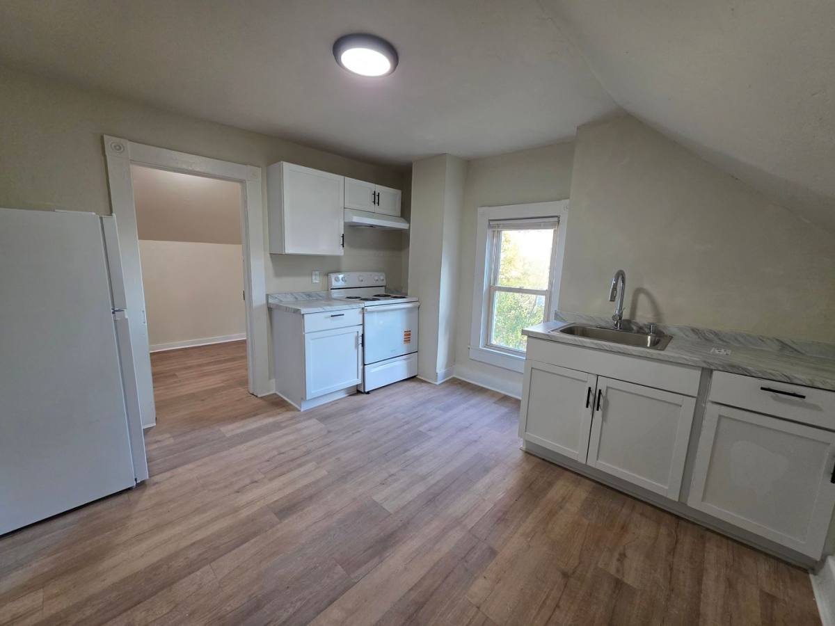 Apartment for rent at 124 S Lake St, Gillett, WI 54124