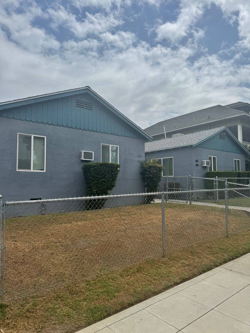 Apartment for rent at 154-164 N U St, Fresno, CA 93701