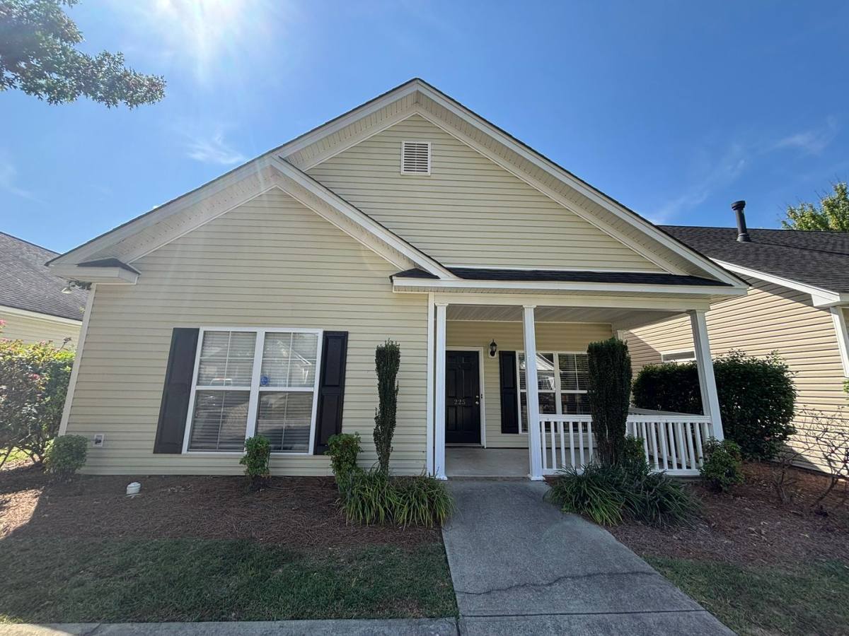 House for rent at 225 Windsor Trace Dr, Columbia, SC 29209
