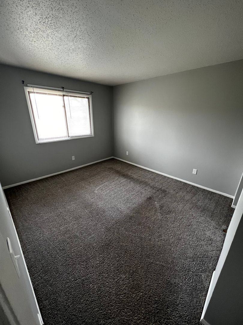 Apartment for rent at 3107 Schuetzen Lane, Davenport, IA 52804