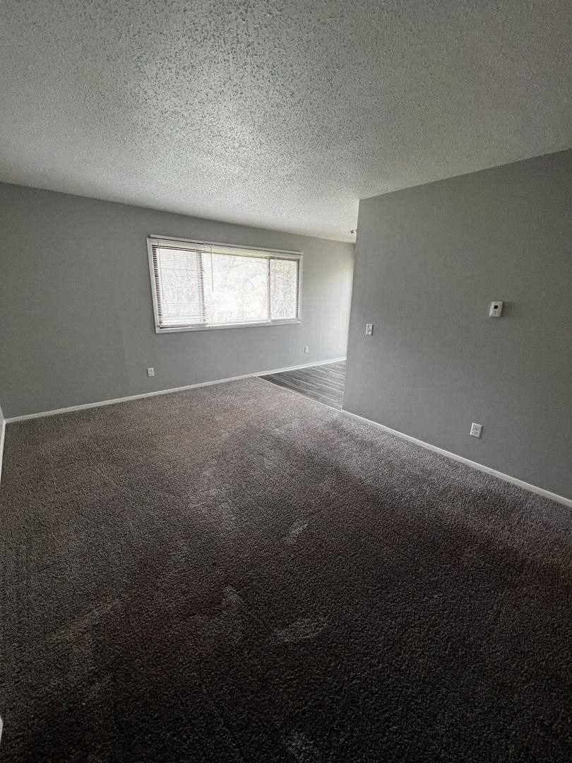 Apartment for rent at 3107 Schuetzen Lane, Davenport, IA 52804