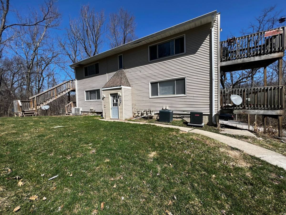 Apartment for rent at 3107 Schuetzen Lane, Davenport, IA 52804