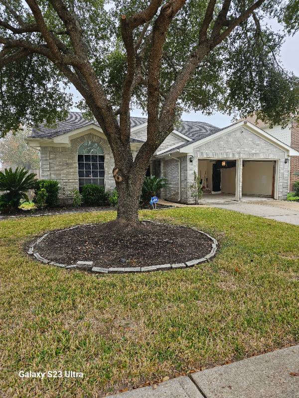 House for rent at 12315 Wright Oaks Dr, Houston, TX 77014