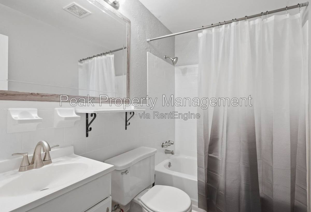 Apartment for rent at 5200 Castlewood Rd #B, Richmond, VA 23234