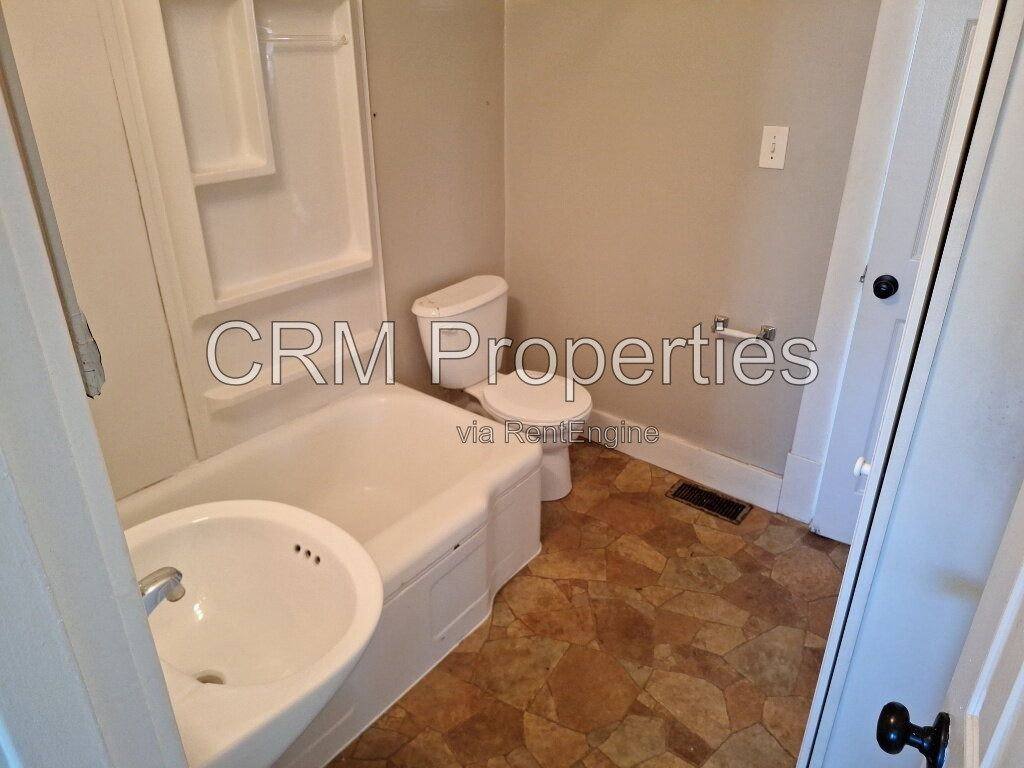 House for rent at 1238 S Waugh St, Kokomo, IN 46902