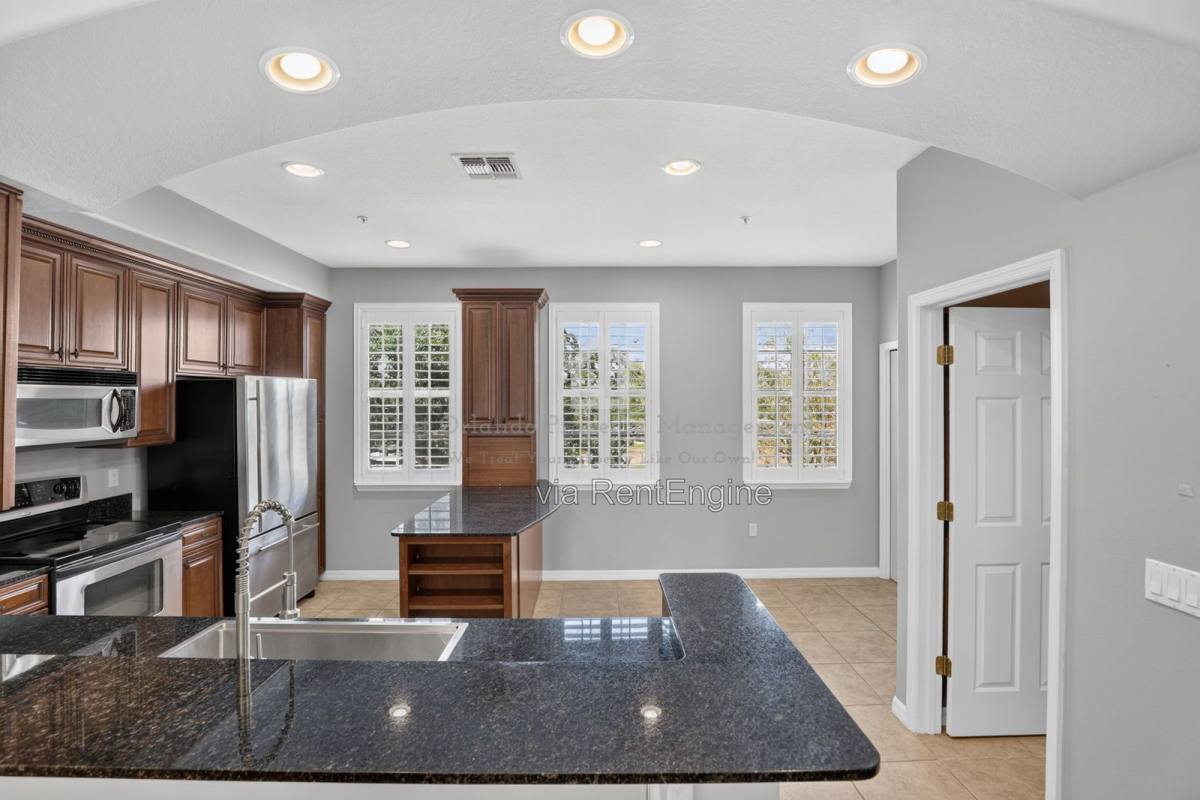 Apartment for rent at 1383 Chatfield Place #1383 1, Orlando, FL 32814