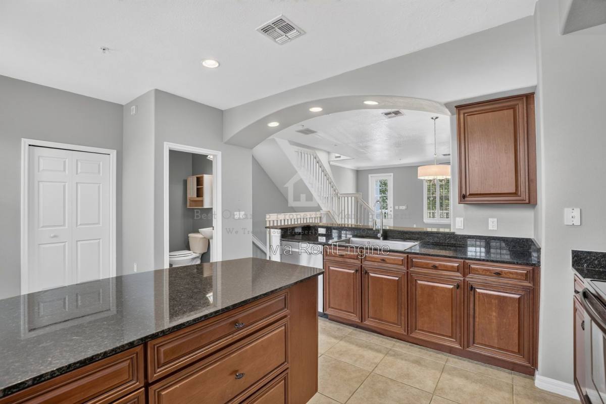 Apartment for rent at 1383 Chatfield Place #1383 1, Orlando, FL 32814