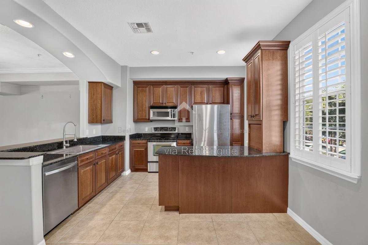 Apartment for rent at 1383 Chatfield Place #1383 1, Orlando, FL 32814