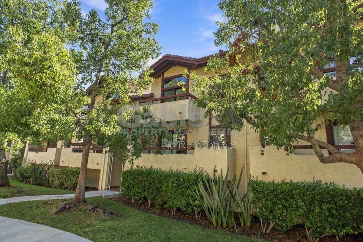 Condo for rent at 18187 W Sundowner Way #830, Canyon Country, CA 91387