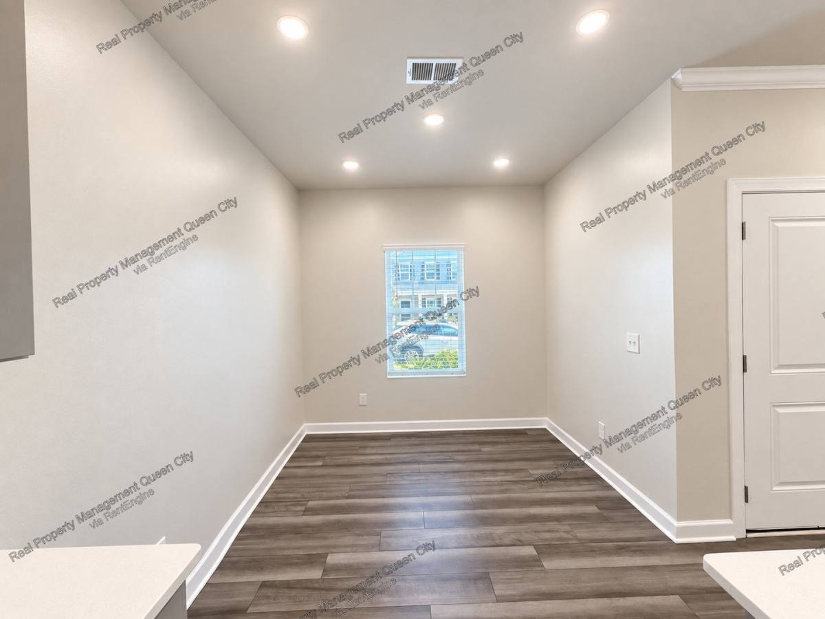 House for rent at 13104 Kenworth Rd, Charlotte, NC 28278